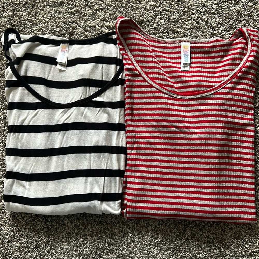 2 Small LuLaRoe Lynnae Long Sleeve Shirts